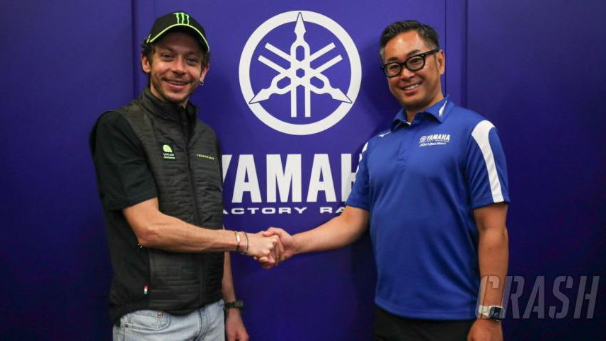 Bisakah Rossi Memboyong Bezzecchi dari Ducati ke Yamaha?